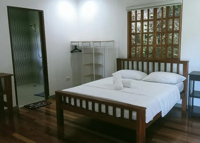 Puerto Galera Palangan Hilltop Guesthouse -Tropical Retreat